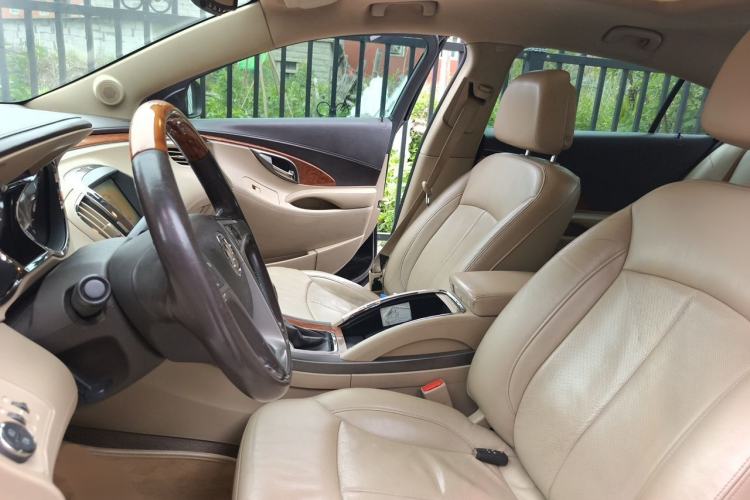 Used Buick LaCrosse 2012 2.4L SIDI Luxury Edition Left Front Seat