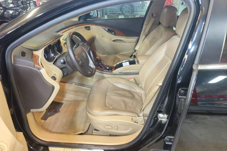 Used Buick LaCrosse 2012 2.4L SIDI Haoya Edition Left Front Seat