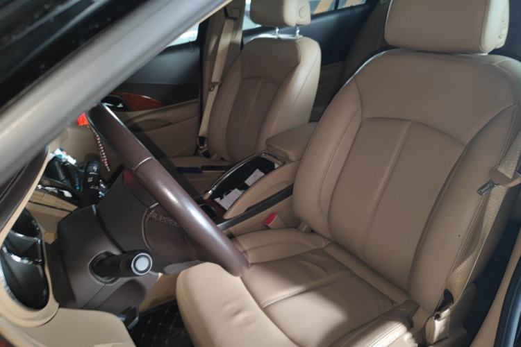 Used Buick LaCrosse 2012 2.4L SIDI Elegant Edition Left Front Seat