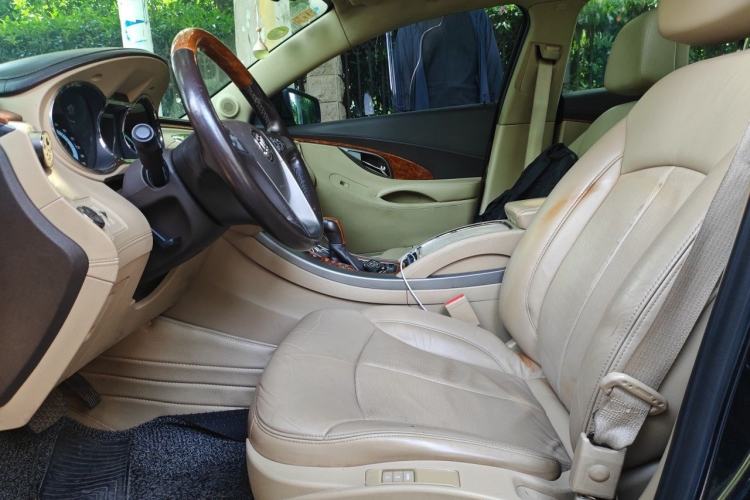 Used Buick LaCrosse 2012 2.4L SIDI Luxury Edition Left Front Seat