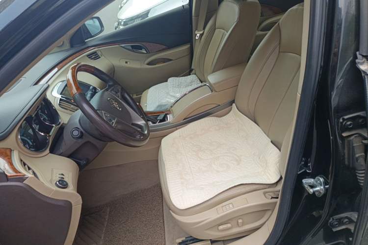 Used Buick LaCrosse 2012 2.4L SIDI Luxury Edition Left Front Seat