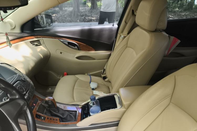 Used Buick LaCrosse 2012 2.4L SIDI Elegant Edition Left Front Seat