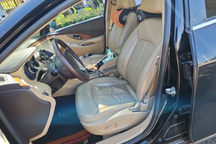 Used Buick LaCrosse 2012 eAssist 2.4L Luxury Edition Left Front Seat
