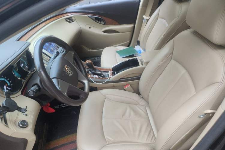 Used Buick LaCrosse 2012 2.4L SIDI Elegant Edition Left Front Seat