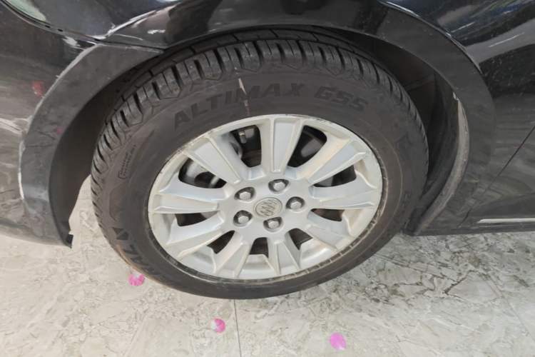 Used Buick LaCrosse 2012 2.4L SIDI Haoya Edition Left Front Wheel Hub