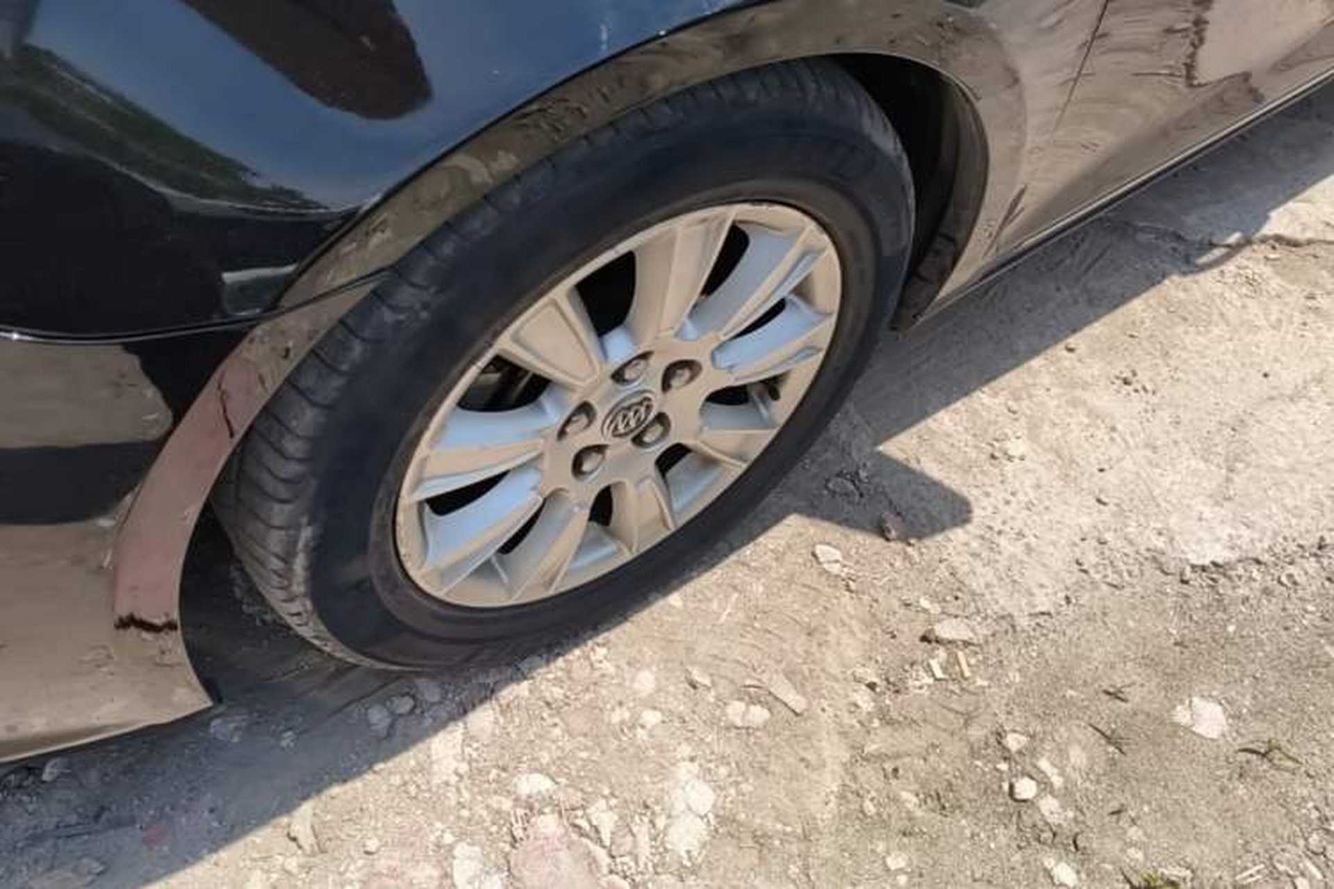 Used Buick LaCrosse 2012 2.4L SIDI Elegant Edition Left Front Wheel Hub