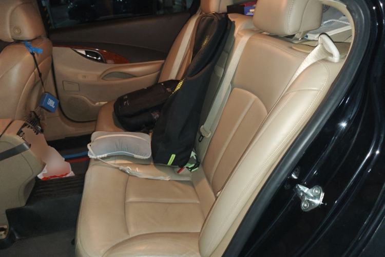 Used Buick LaCrosse 2012 2.4L SIDI Elegant Edition Left Rear Seat