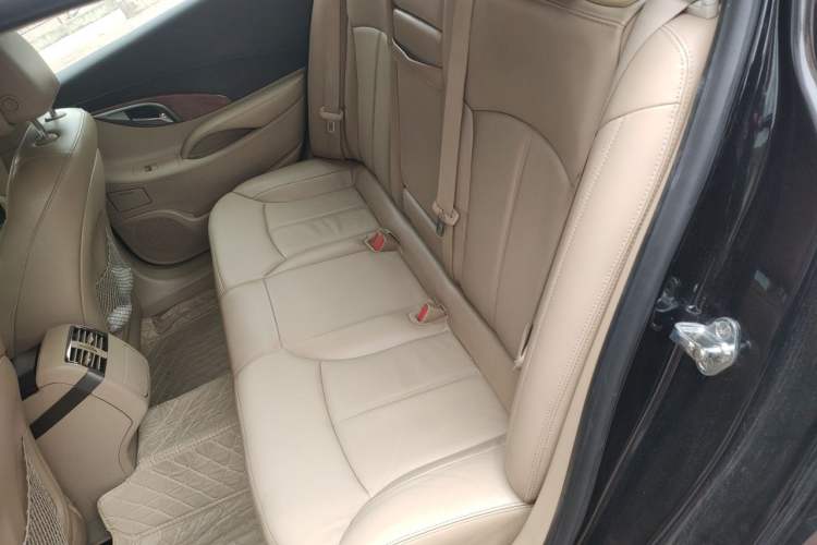Used Buick LaCrosse 2012 2.4L SIDI Elegant Edition Left Rear Seat