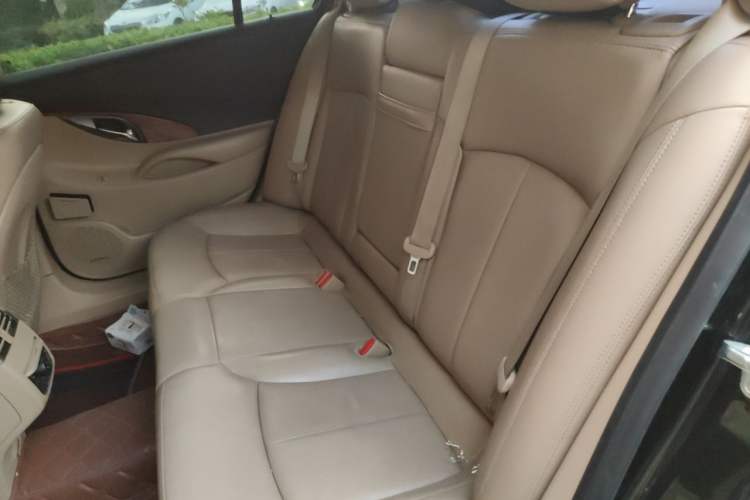 Used Buick LaCrosse 2012 2.4L SIDI Luxury Edition Left Rear Seat