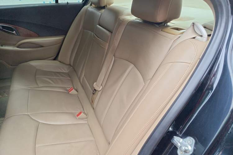 Used Buick LaCrosse 2012 2.4L SIDI Elegant Edition Left Rear Seat