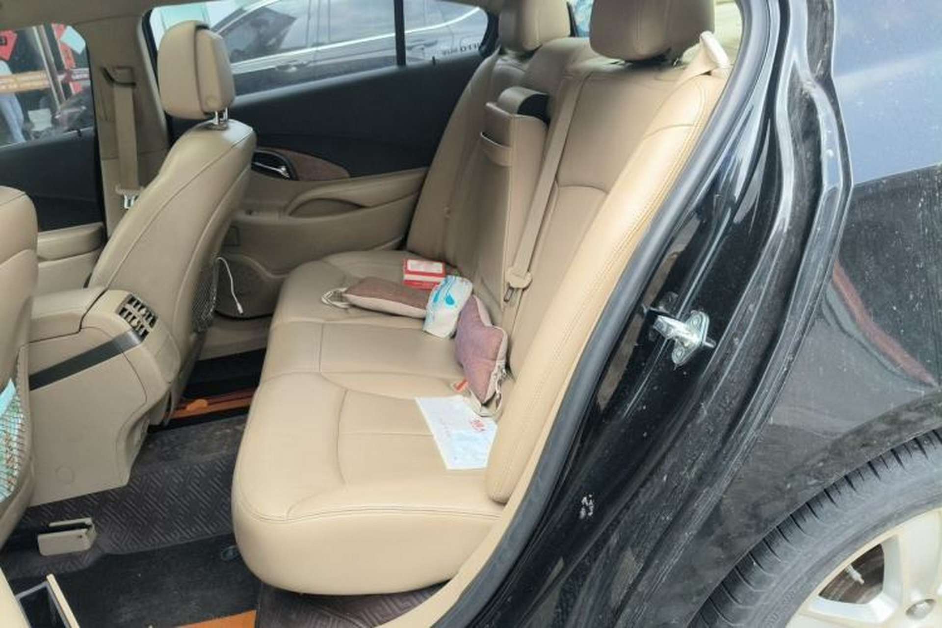 Used Buick LaCrosse 2012 2.4L SIDI Luxury Edition Left Rear Seat