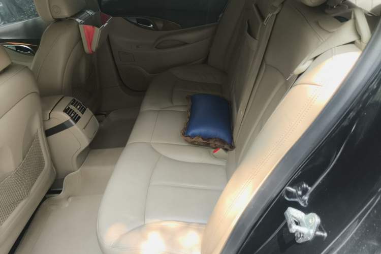 Used Buick LaCrosse 2012 2.4L SIDI Elegant Edition Left Rear Seat
