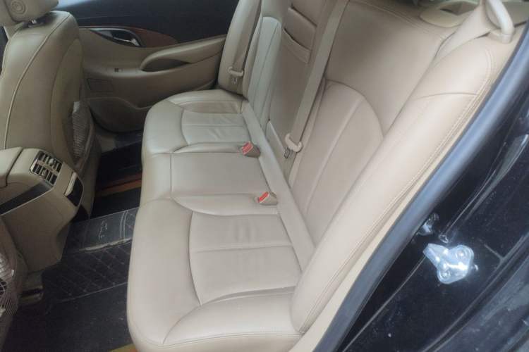 Used Buick LaCrosse 2012 2.4L SIDI Elegant Edition Left Rear Seat