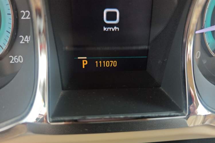 Used Buick LaCrosse 2012 2.4L SIDI Haoya Edition Odometer Close Up
