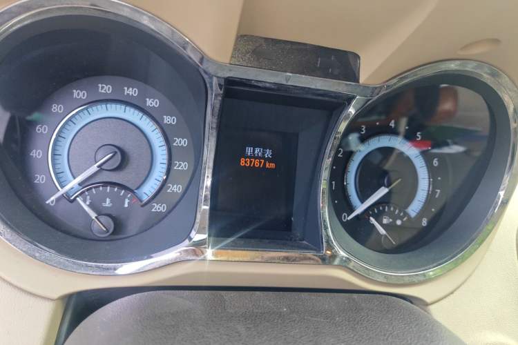 Used Buick LaCrosse 2012 2.4L SIDI Luxury Edition Odometer Close Up