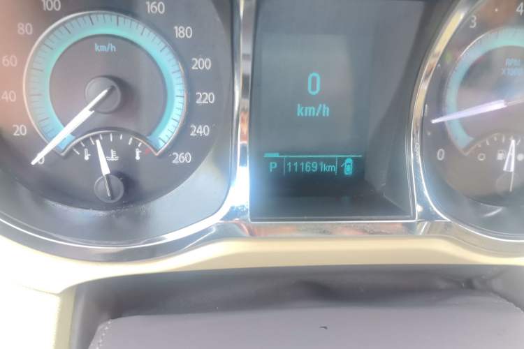 Used Buick LaCrosse 2012 2.4L SIDI Comfort Edition Odometer Close Up