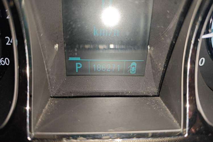 Used Buick LaCrosse 2012 2.0T Comfort Edition Odometer Close Up