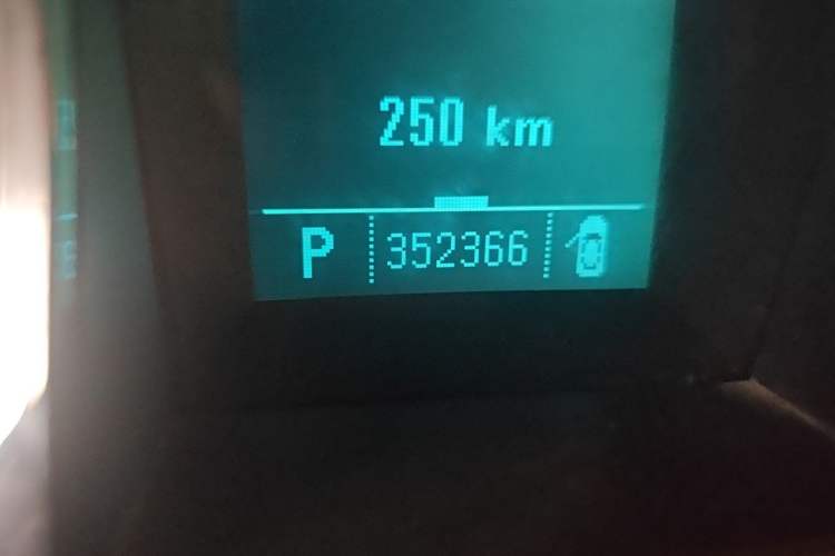 Used Buick LaCrosse 2012 2.0T Comfort Edition Odometer Close Up