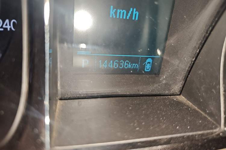 Used Buick LaCrosse 2012 2.4L SIDI Elegant Edition Odometer Close Up