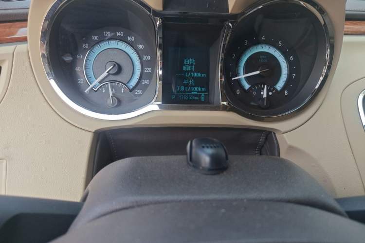 Used Buick LaCrosse 2012 2.4L SIDI Comfort Edition Odometer Close Up