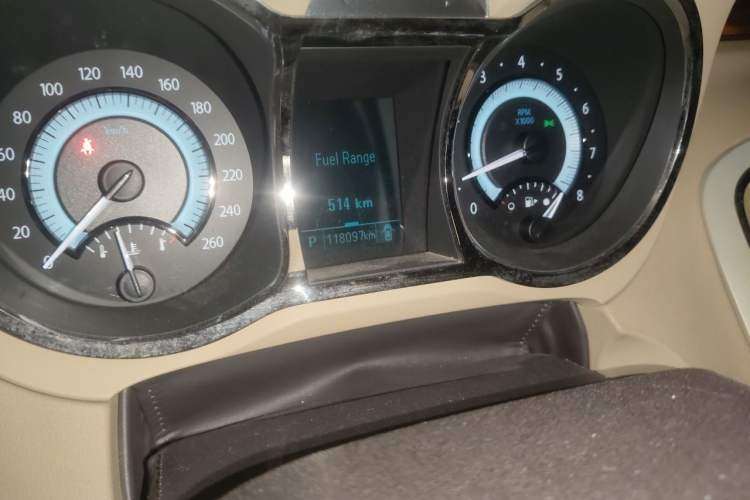 Used Buick LaCrosse 2012 2.4L SIDI Elegant Edition Odometer Close Up
