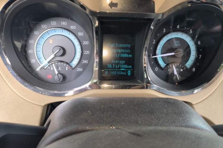 Used Buick LaCrosse 2012 2.4L SIDI Elegant Edition Odometer Close Up
