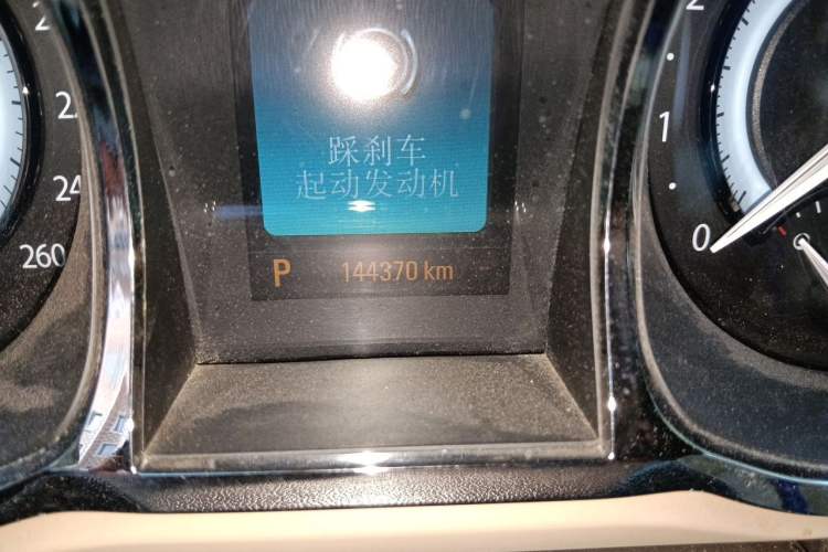 Used Buick LaCrosse 2012 2.4L SIDI Elegant Edition Odometer Close Up