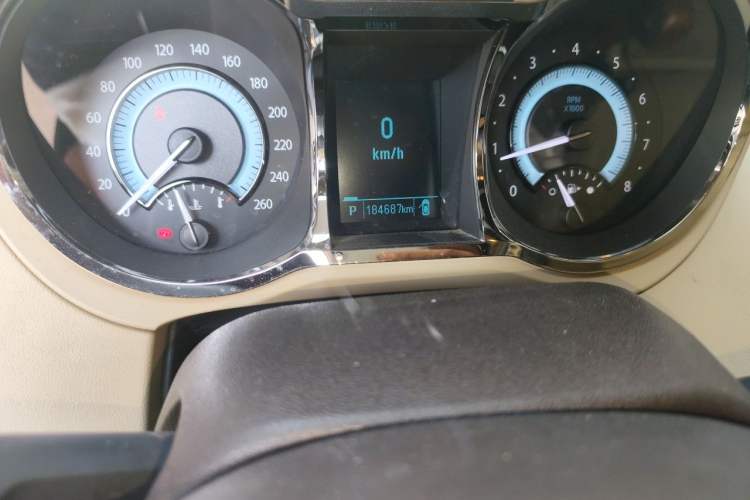 Used Buick LaCrosse 2012 2.4L SIDI Elegant Edition Odometer Close Up