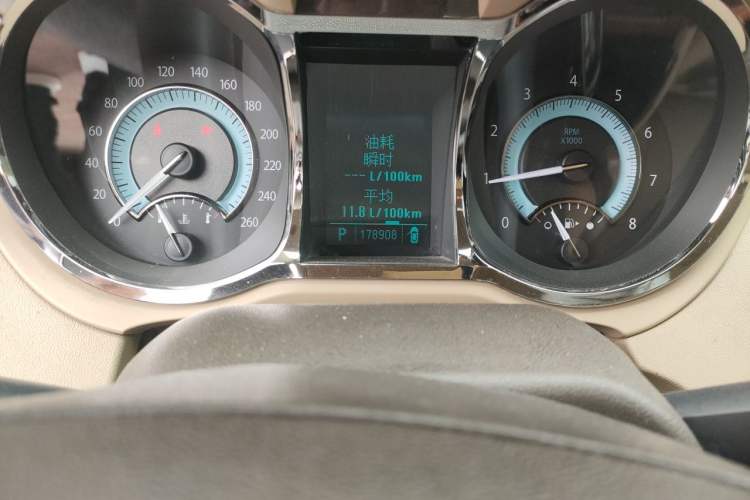 Used Buick LaCrosse 2012 2.4L SIDI Elegant Edition Odometer Close Up