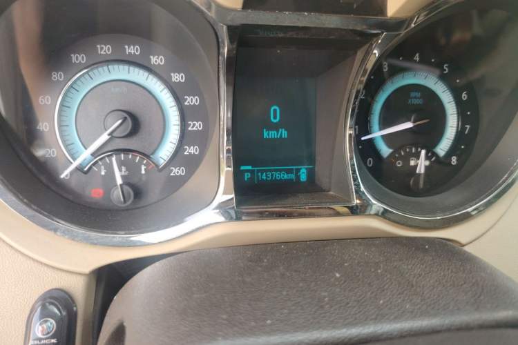 Used Buick LaCrosse 2012 2.4L SIDI Comfort Edition Odometer Close Up