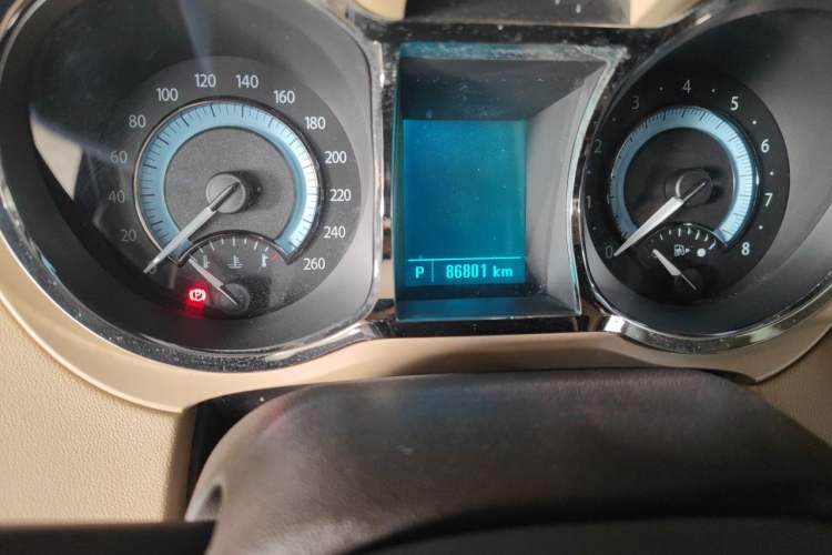 Used Buick LaCrosse 2012 2.4L SIDI Elegant Edition Odometer Close Up