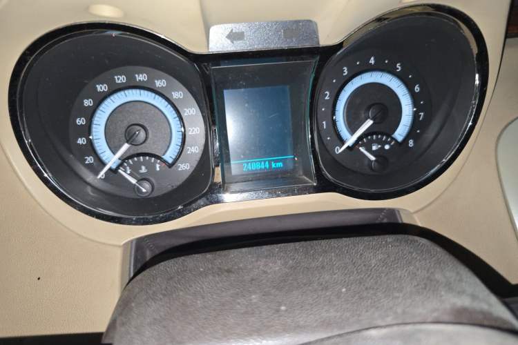 Used Buick LaCrosse 2012 2.4L SIDI Comfort Edition Odometer Close Up