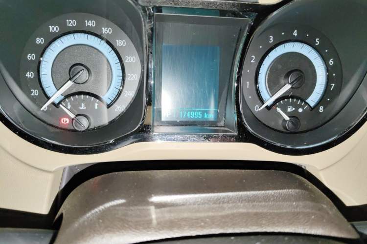 Used Buick LaCrosse 2012 2.4L SIDI Elegant Edition Odometer Close Up