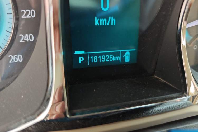 Used Buick LaCrosse 2012 2.4L SIDI Elegant Edition Odometer Close Up