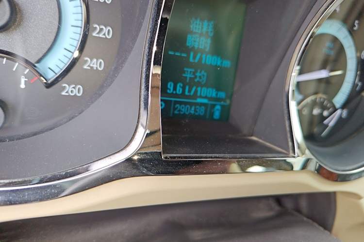 Used Buick LaCrosse 2012 eAssist 2.4L Elegance Edition Odometer Close Up