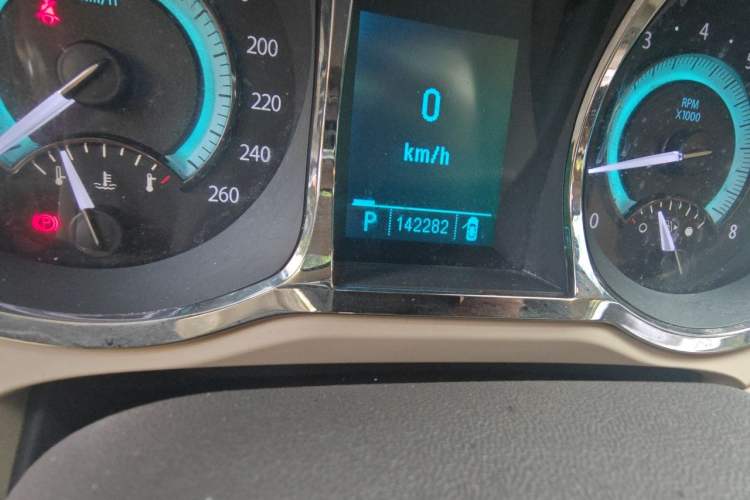 Used Buick LaCrosse 2012 2.4L SIDI Elegant Edition Odometer Close Up