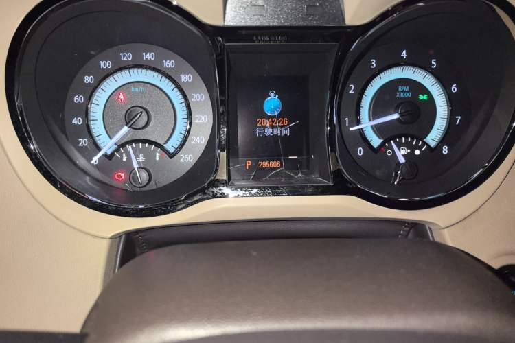 Used Buick LaCrosse 2012 2.4L SIDI Haoya Edition Odometer Close Up