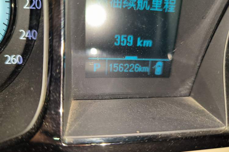 Used Buick LaCrosse 2012 2.4L SIDI Elegant Edition Odometer Close Up