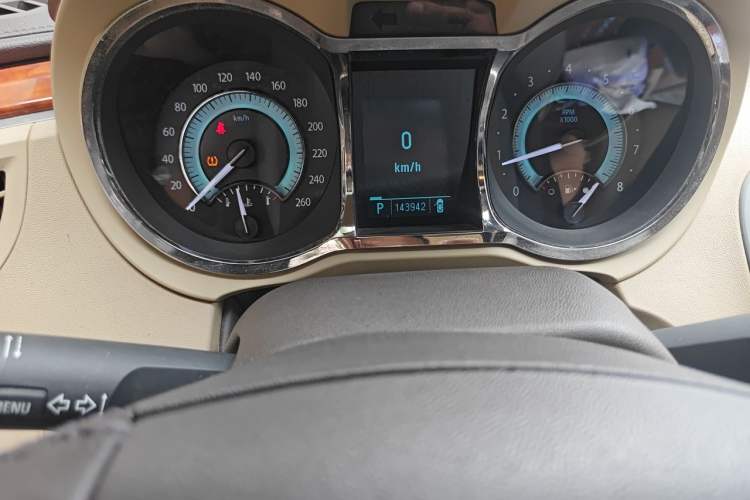 Used Buick LaCrosse 2012 2.4L SIDI Elegant Edition Odometer Close Up