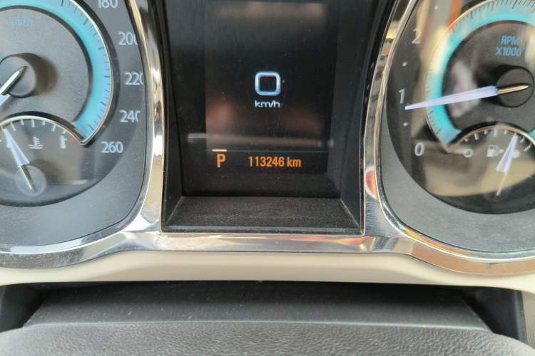 Used Buick LaCrosse 2012 2.4L SIDI Luxury Edition Odometer Close Up