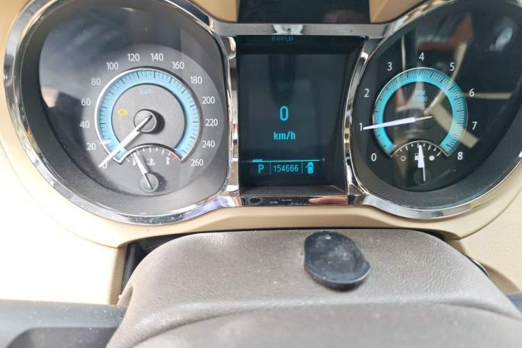 Used Buick LaCrosse 2012 2.4L SIDI Elegant Edition Odometer Close Up
