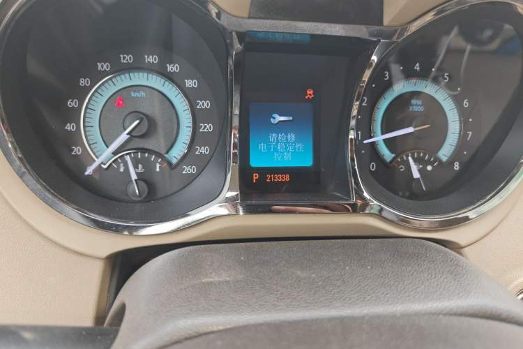 Used Buick LaCrosse 2012 2.4L SIDI Luxury Edition Odometer Close Up