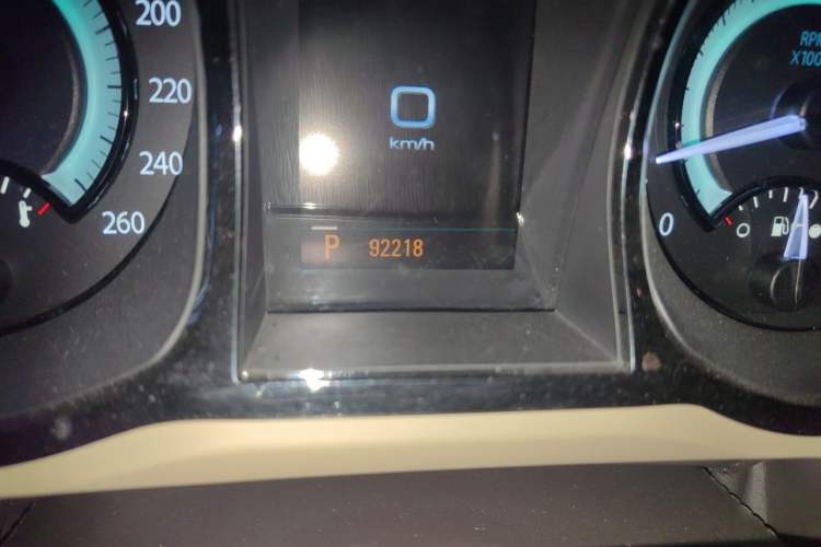 Used Buick LaCrosse 2012 2.4L SIDI Elegant Edition Odometer Close Up