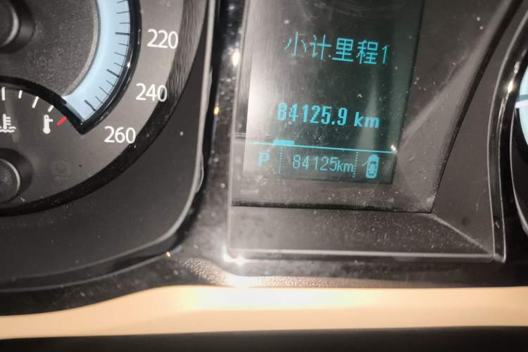 Used Buick LaCrosse 2012 2.4L SIDI Elegant Edition Odometer Close Up