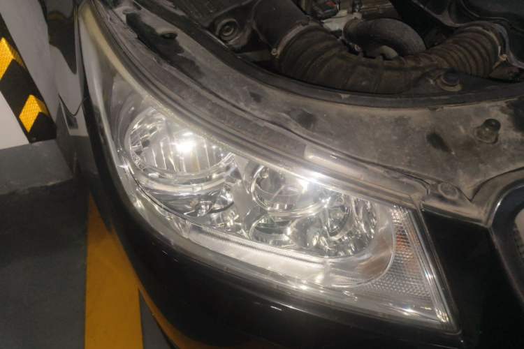 Used Buick LaCrosse 2012 2.4L SIDI Elegant Edition Right Front Headlight