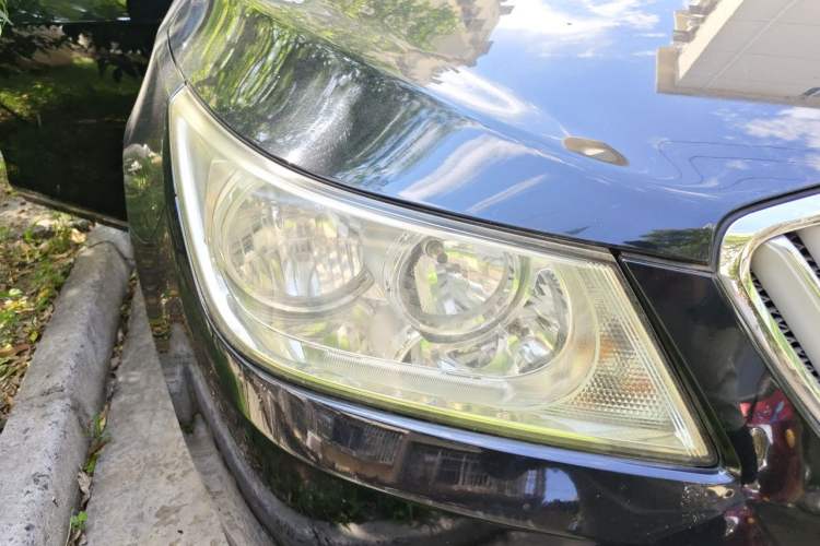 Used Buick LaCrosse 2012 2.4L SIDI Elegant Edition Right Front Headlight