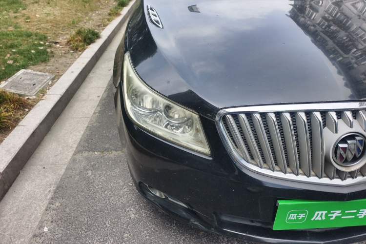 Used Buick LaCrosse 2012 2.4L SIDI Elegant Edition Right Front Headlight