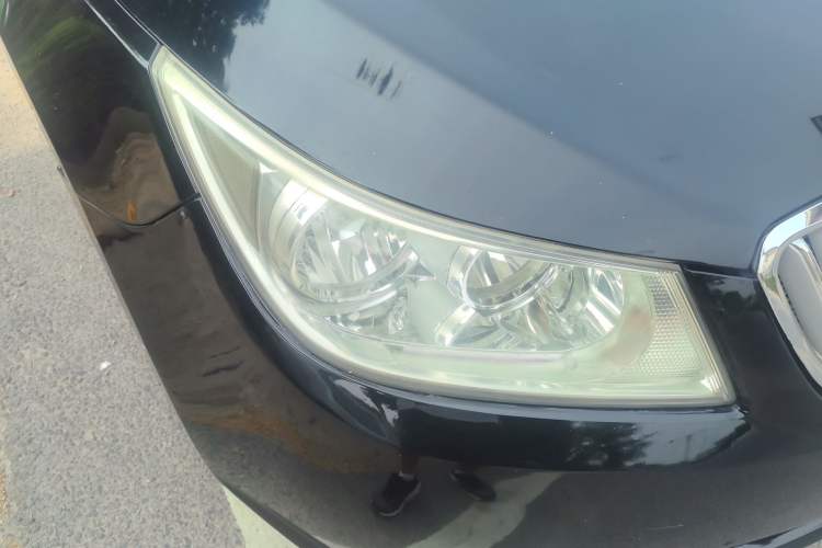Used Buick LaCrosse 2012 2.4L SIDI Comfort Edition Right Front Headlight