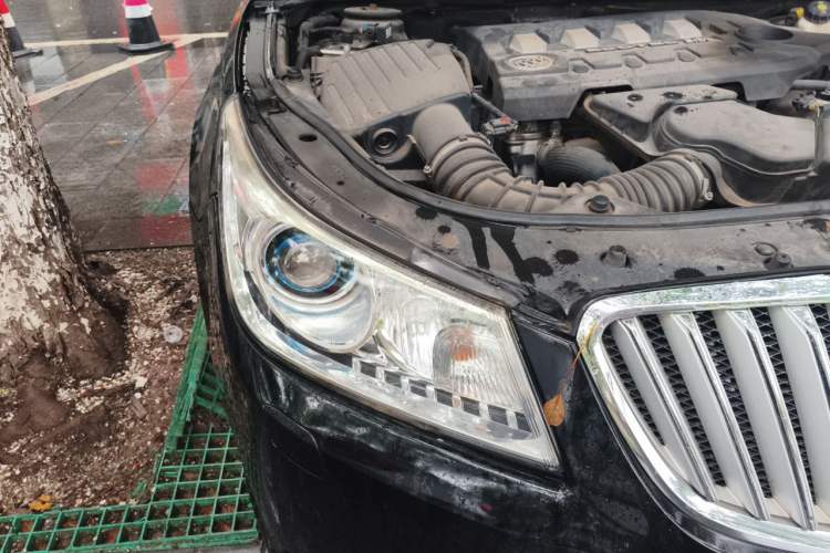 Used Buick LaCrosse 2012 2.4L SIDI Luxury Edition Right Front Headlight