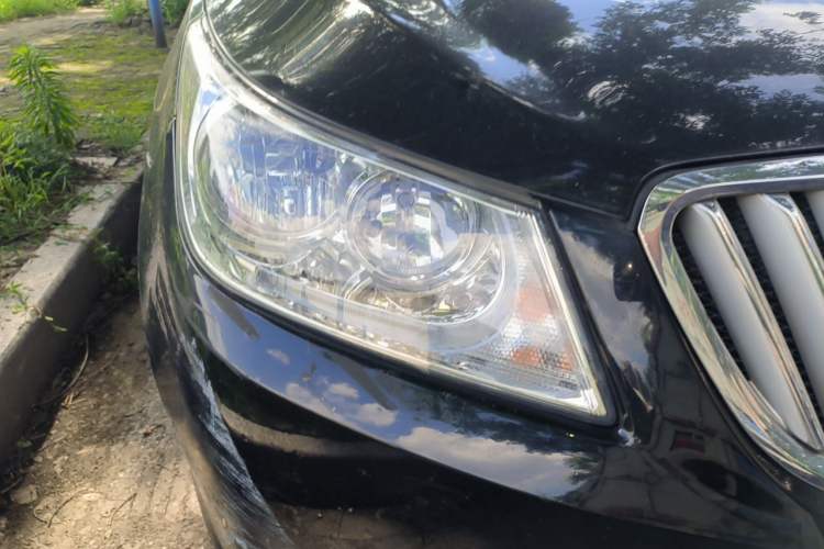 Used Buick LaCrosse 2012 2.4L SIDI Elegant Edition Right Front Headlight